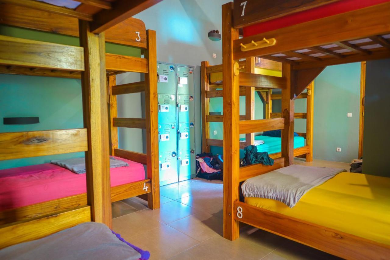 Pipes Hostel Kuta  ภายนอก รูปภาพ
