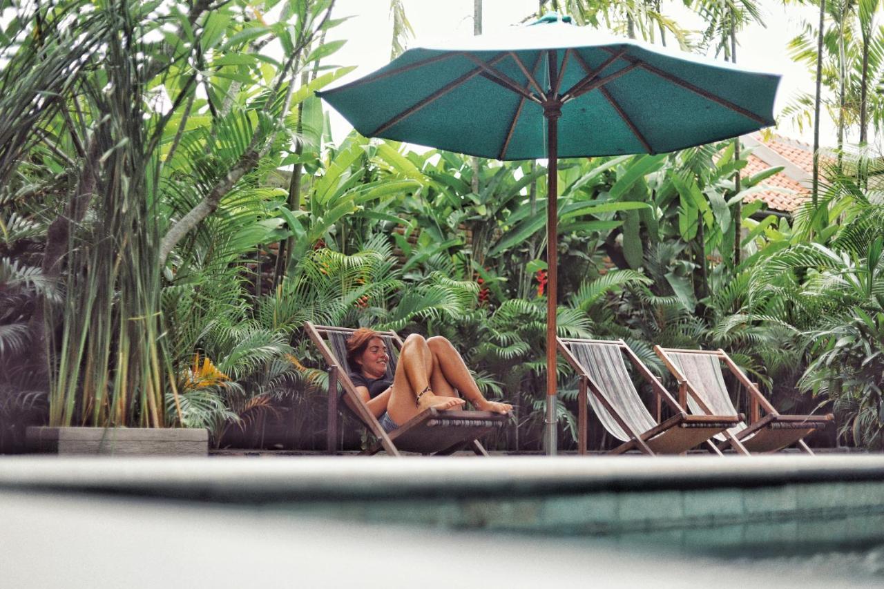 Pipes Hostel Kuta  ภายนอก รูปภาพ